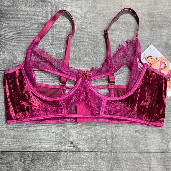 Seven ‘til Midnight 3-Piece Velvet and Lace Set NWT [729] - Picture 3 of 15